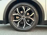 Toyota Crown Hybrid 2023 V4